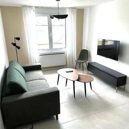 Neuf Contemporain * Λούρδη